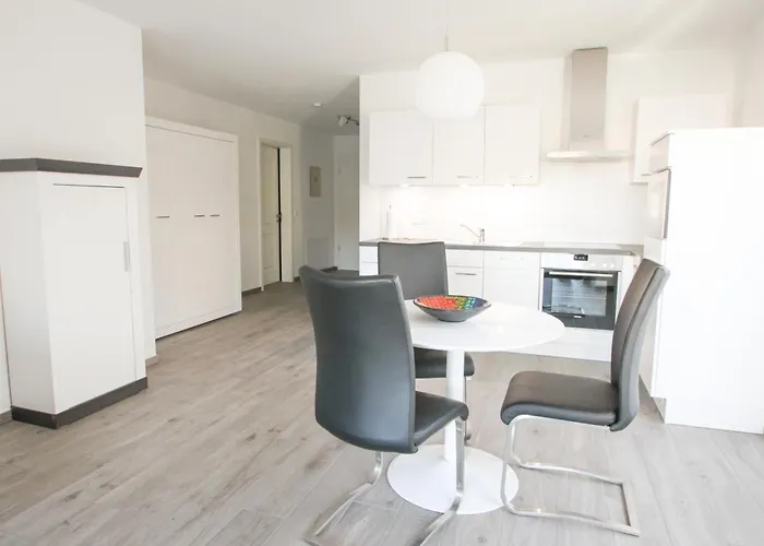 Louisa 52 - Seahorse In *